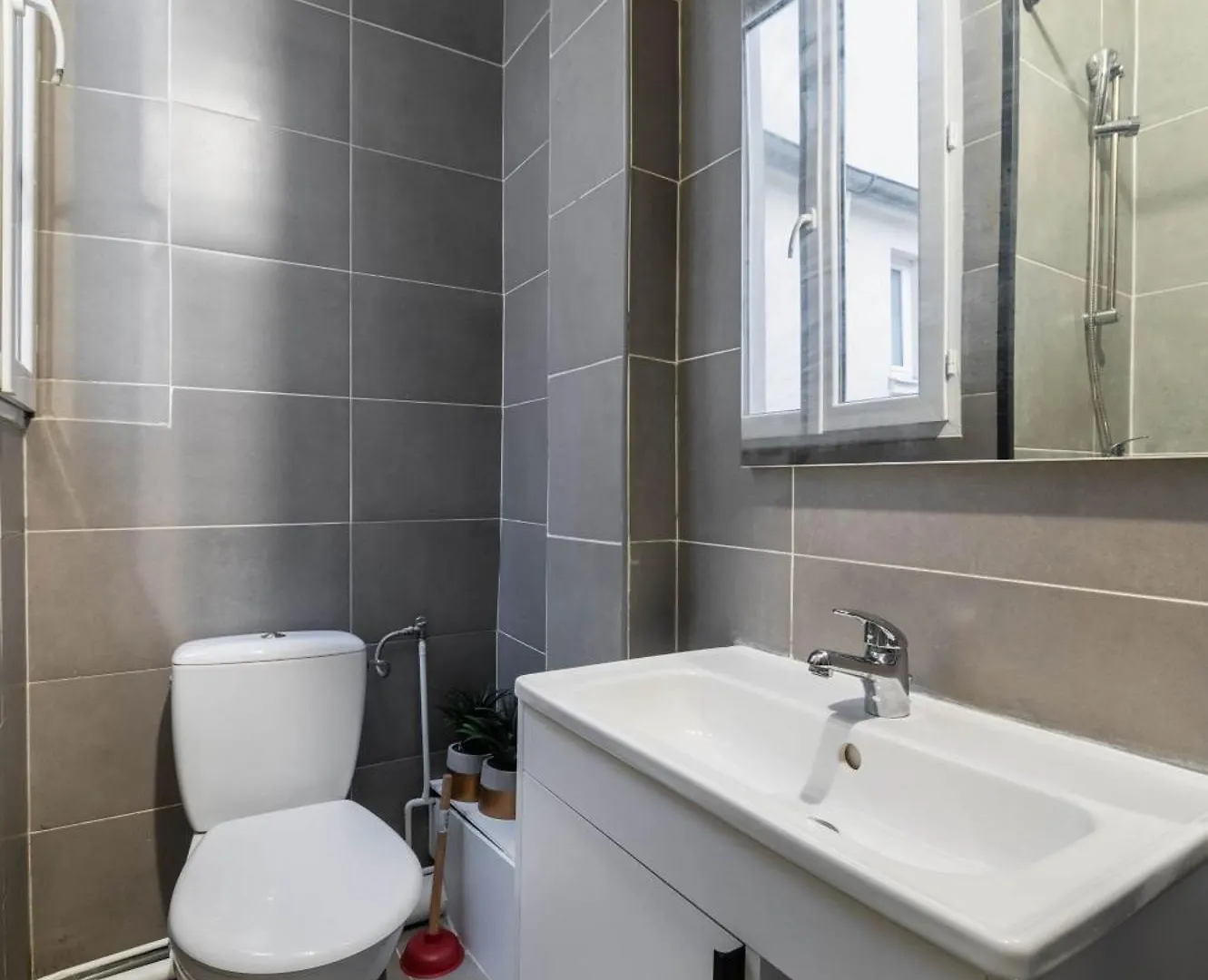 Appartement Cosy Hopital Bichat - Paris 18 - 4P Apartment